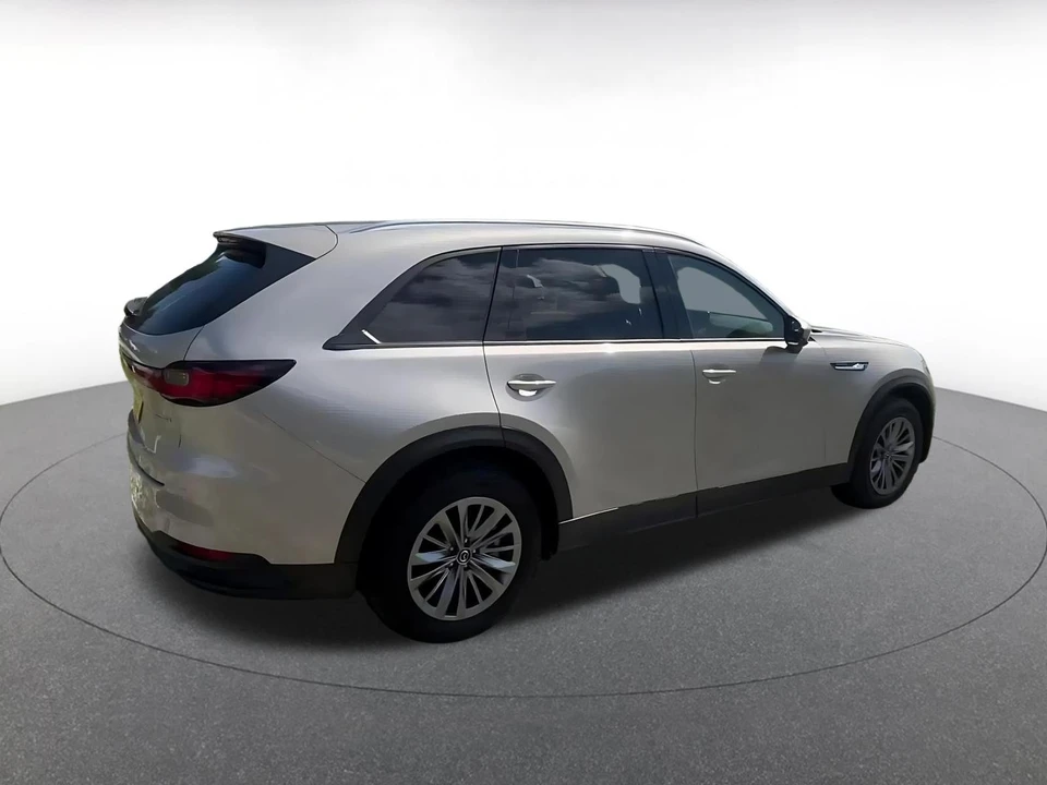 2025 Mazda CX-90 - Image 13 of 31