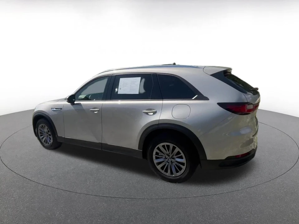 2025 Mazda CX-90 - Image 12 of 31