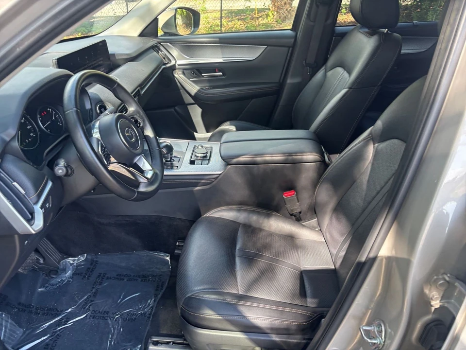 2025 Mazda CX-90 - Image 26 of 31