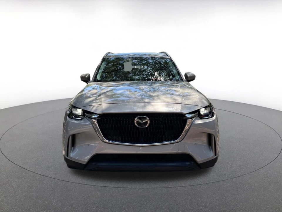 2025 Mazda CX-90 - Image 2 of 10