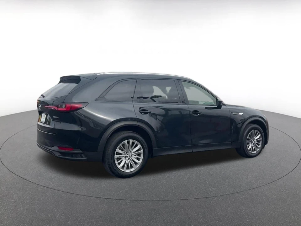 2025 Mazda CX-90 - Image 11 of 31