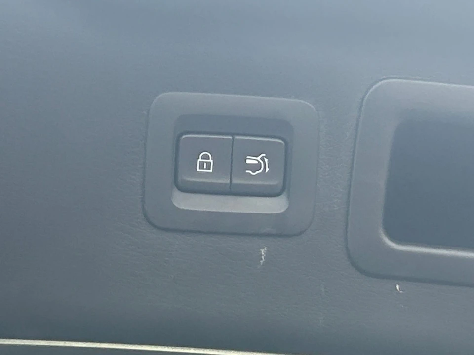 2025 Mazda CX-90 - Image 20 of 31