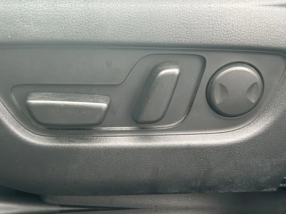 2025 Mazda CX-90 - Image 19 of 31
