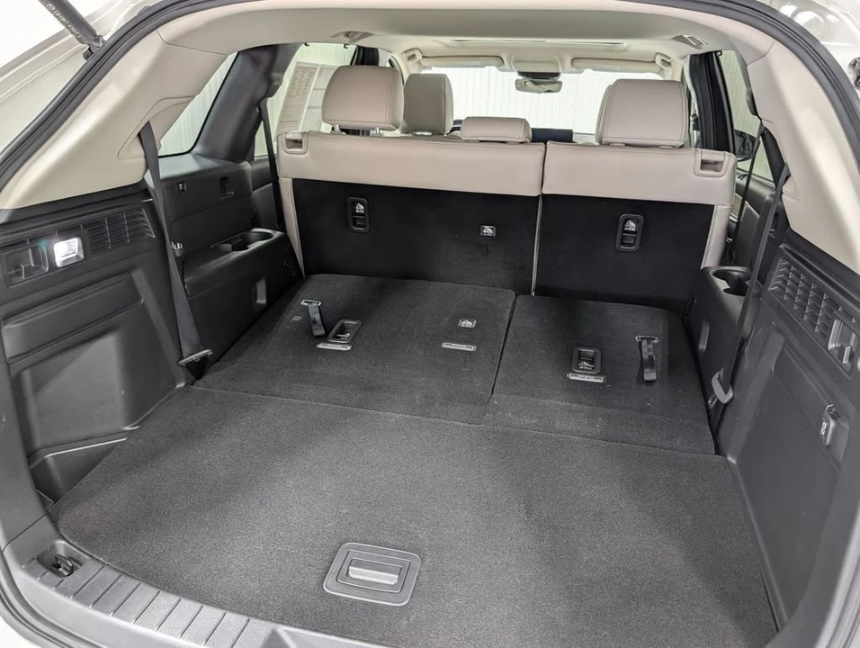 2025 Mazda CX-90 - Image 23 of 30