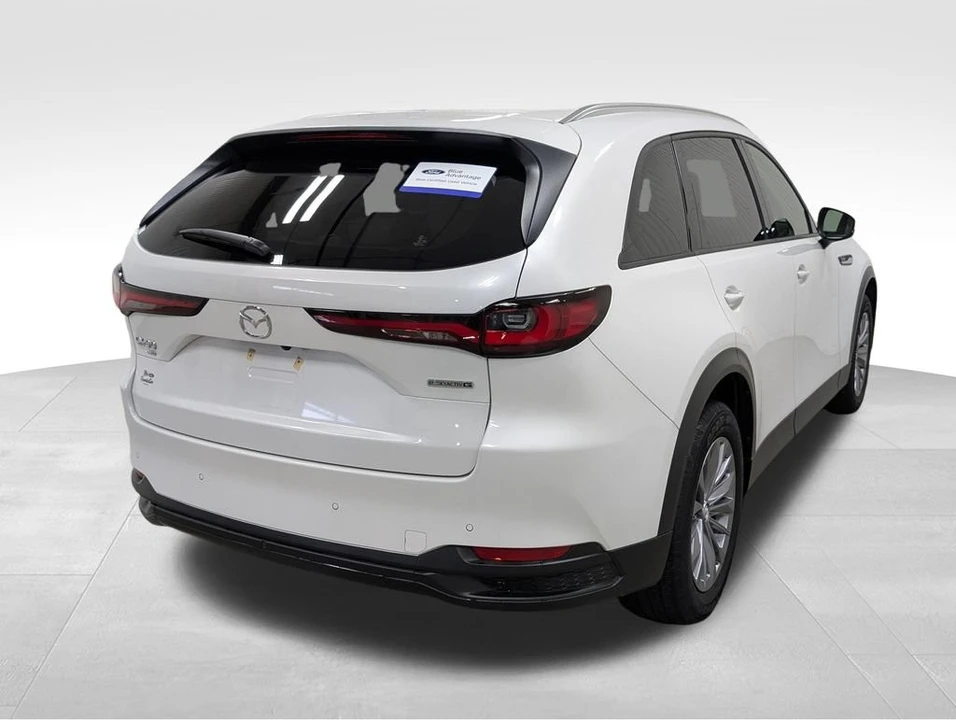 2025 Mazda CX-90 - Image 21 of 30