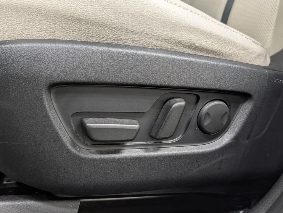 2025 Mazda CX-90 - Image 14 of 30