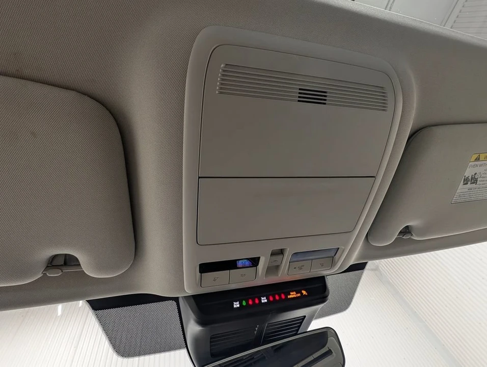 2025 Mazda CX-90 - Image 7 of 30