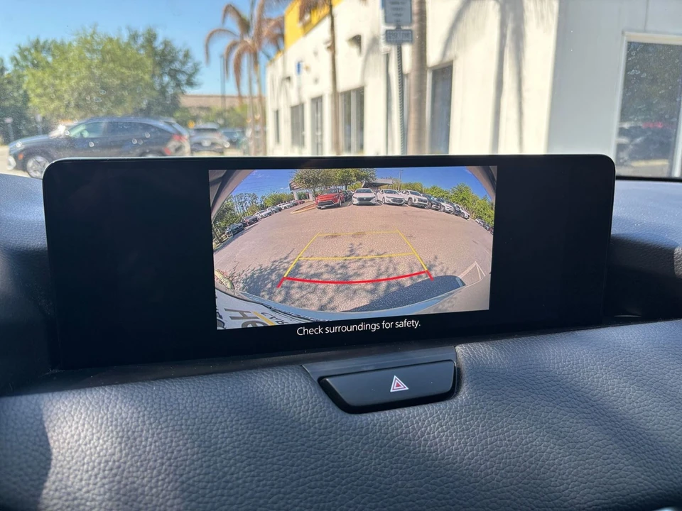 2025 Mazda CX-90 - Image 23 of 31