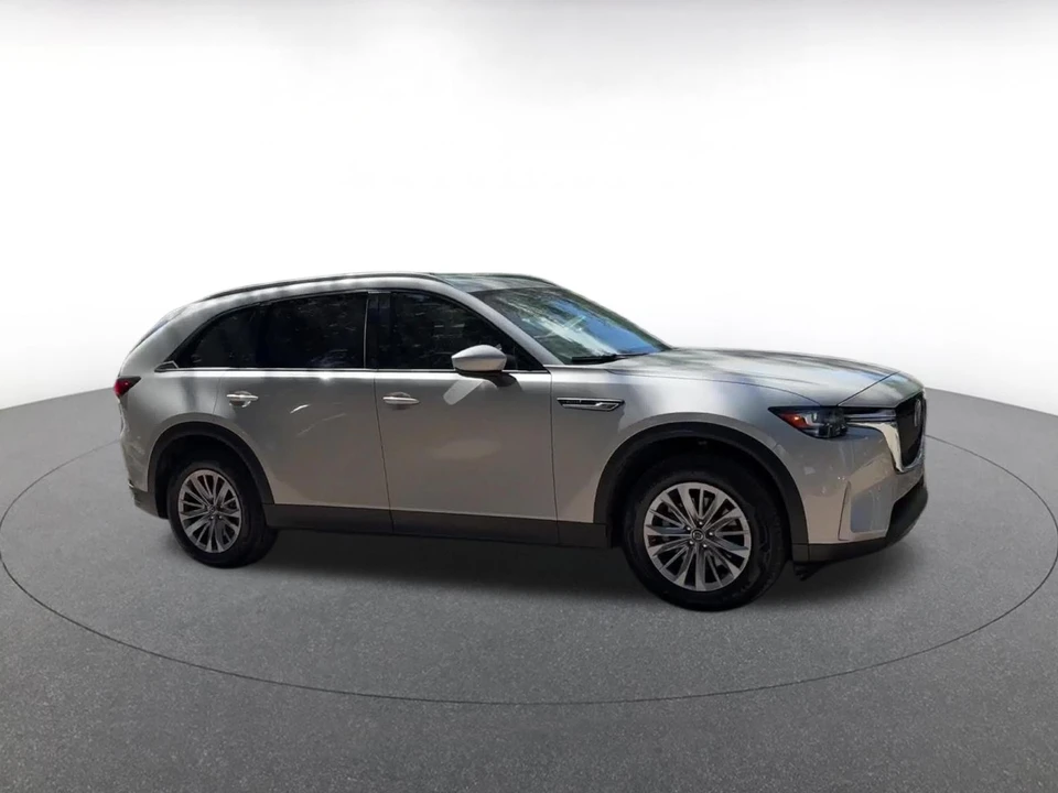 2025 Mazda CX-90 - Image 2 of 31