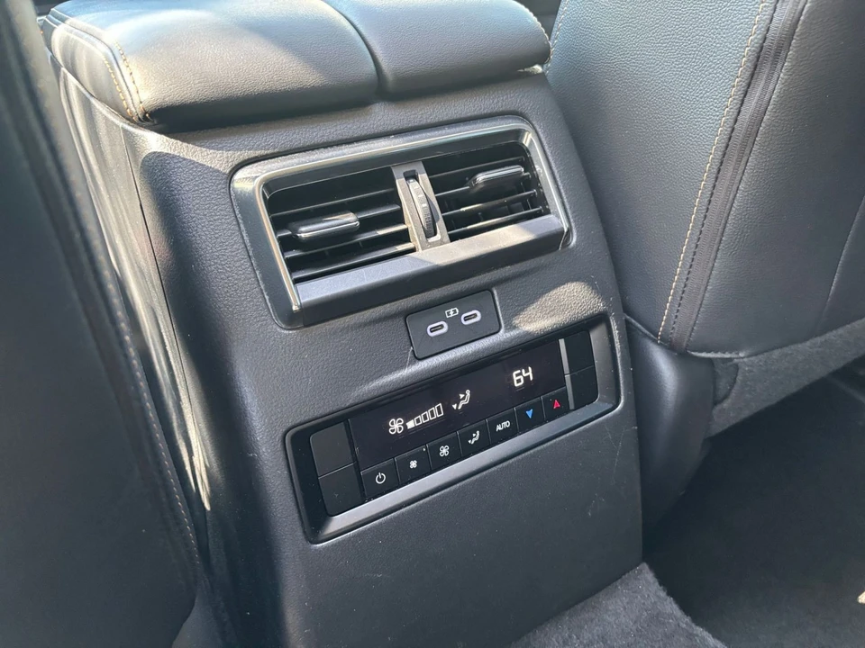 2025 Mazda CX-90 - Image 22 of 31