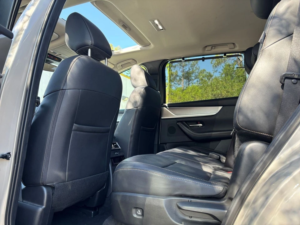 2025 Mazda CX-90 - Image 24 of 31