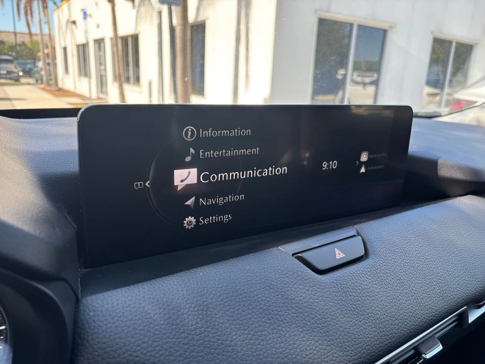 2025 Mazda CX-90 - Image 17 of 31