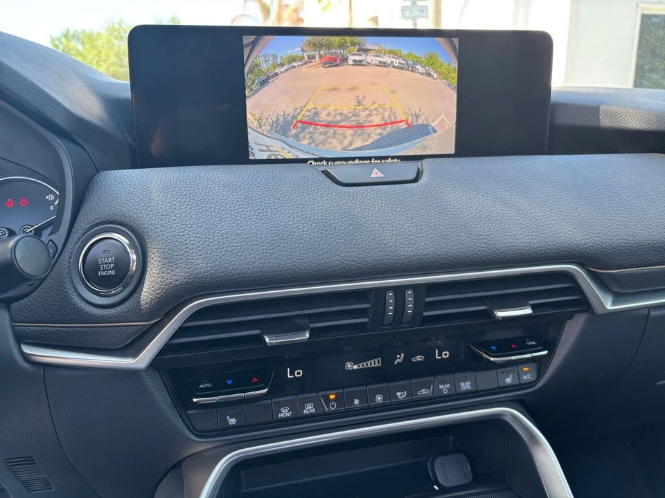 2025 Mazda CX-90 - Image 14 of 31