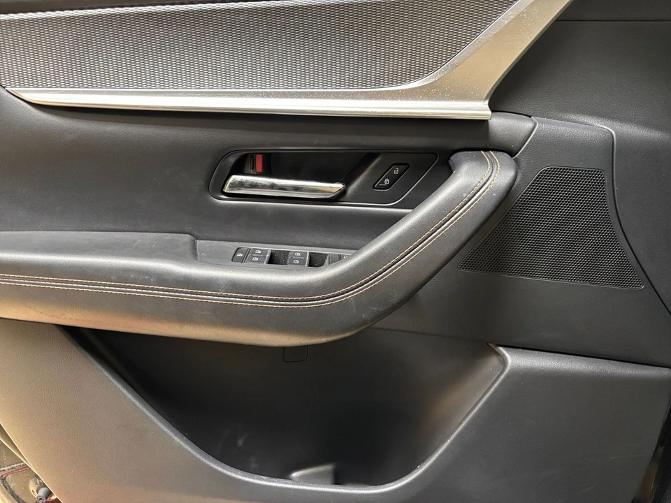 2025 Mazda CX-90 - Image 20 of 31