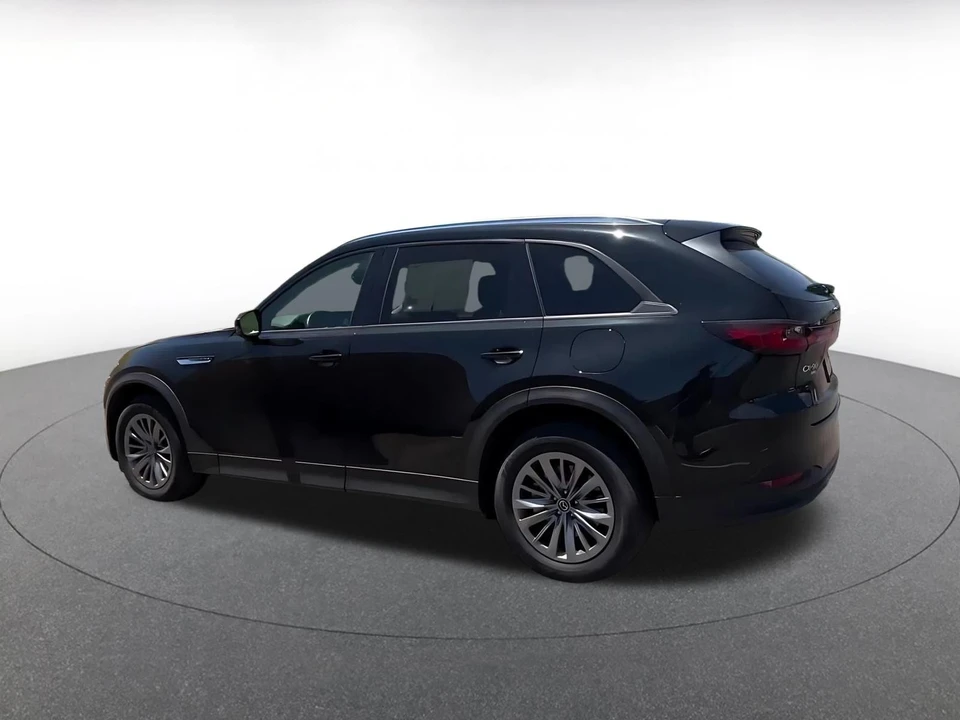 2025 Mazda CX-90 - Image 12 of 31