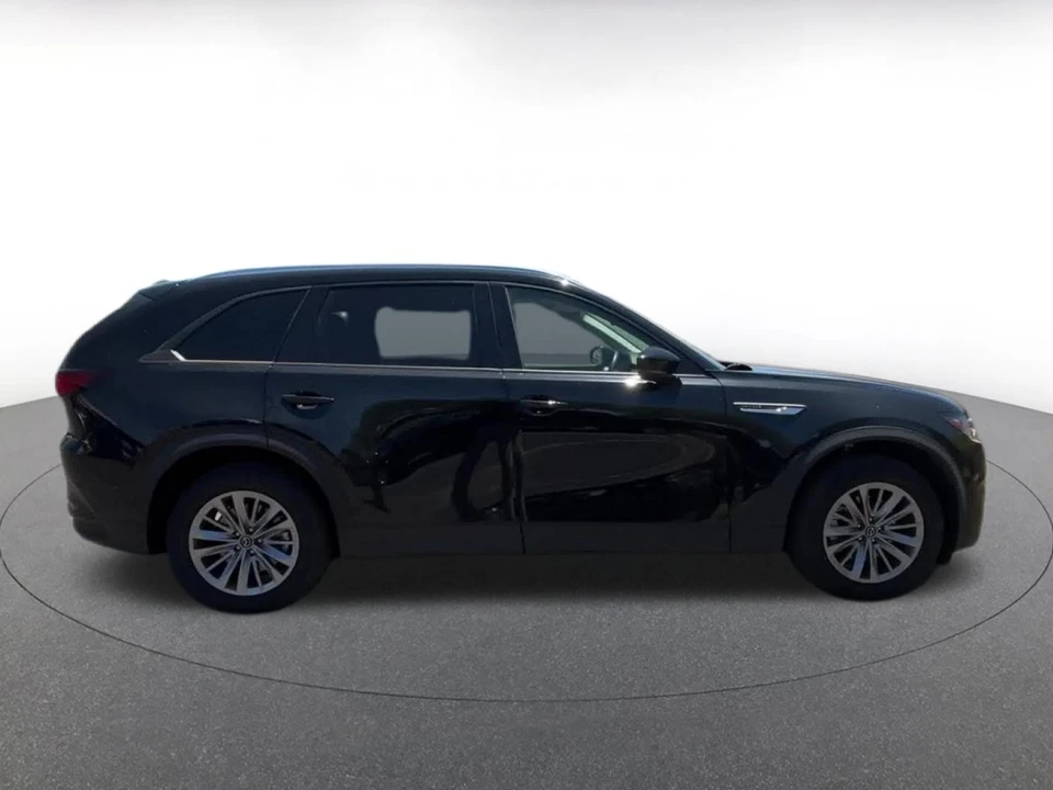 2025 Mazda CX-90 - Image 18 of 31
