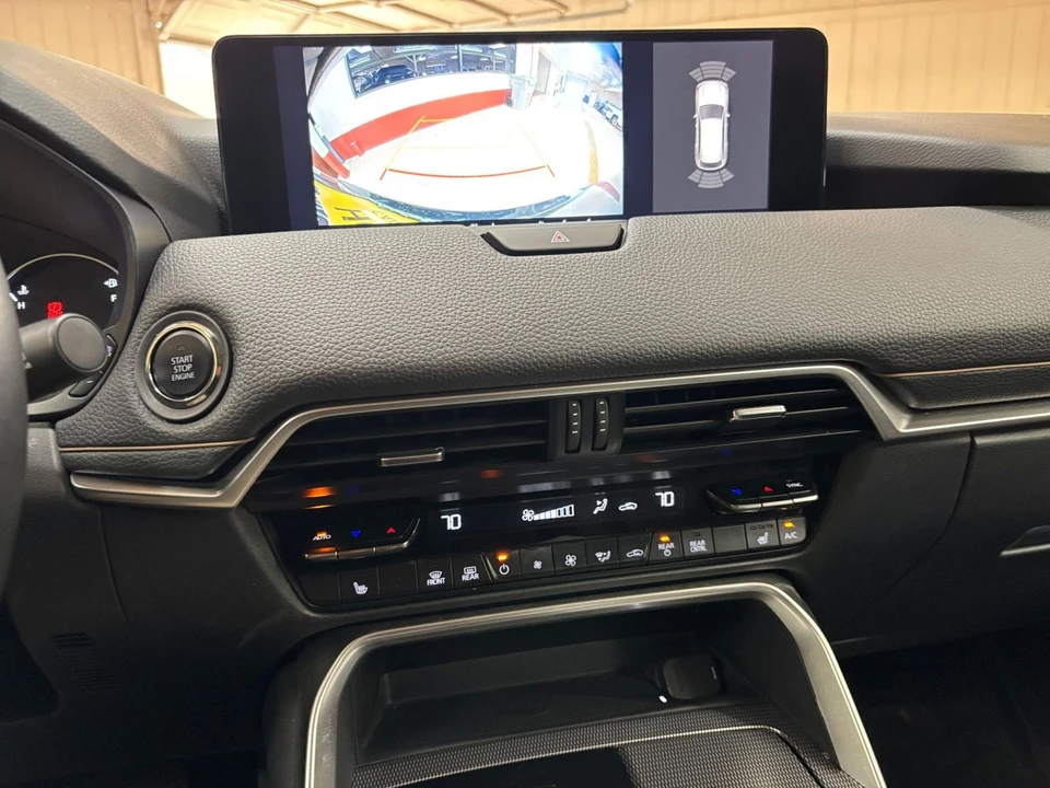 2025 Mazda CX-90 - Image 19 of 31