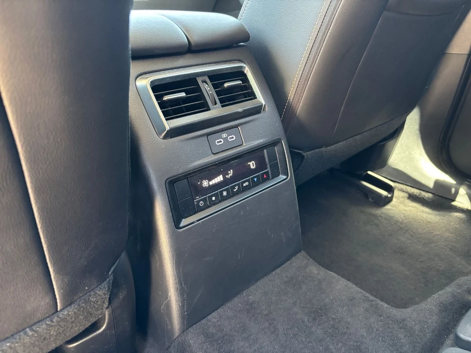 2025 Mazda CX-90 - Image 26 of 31