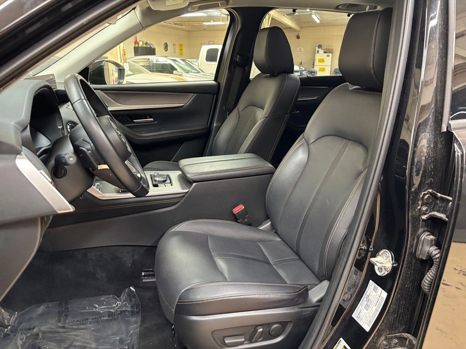 2025 Mazda CX-90 - Image 30 of 31