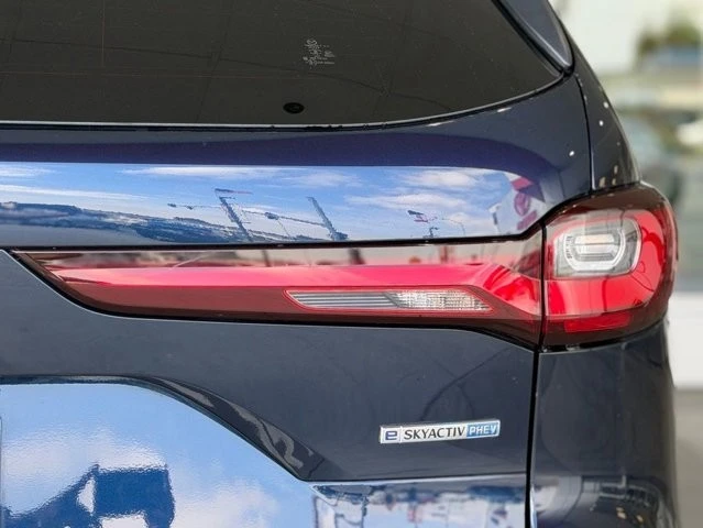 2025 Mazda CX-90 - Image 13 of 21
