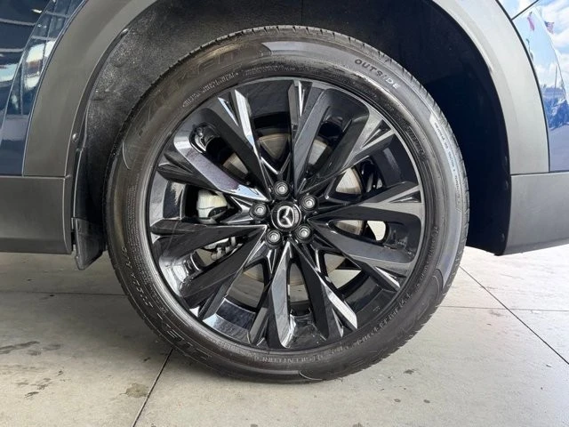 2025 Mazda CX-90 - Image 16 of 31