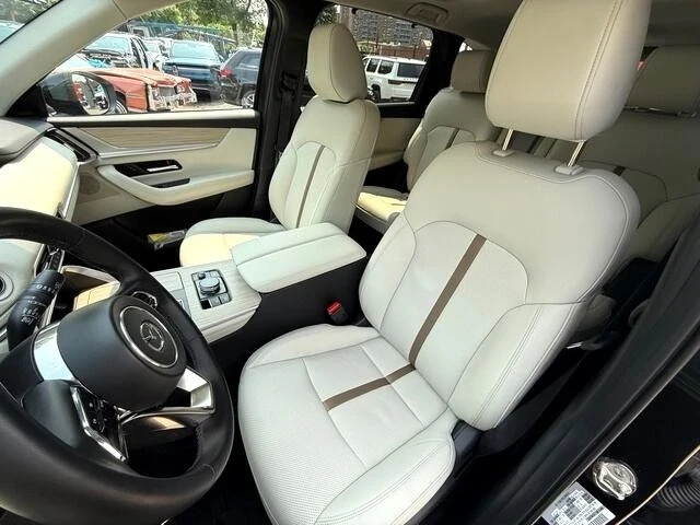 2025 Mazda CX-90 - Image 15 of 21
