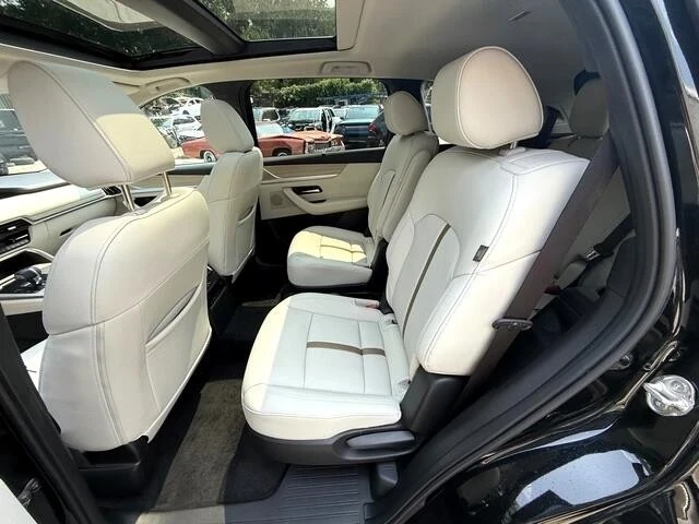 2025 Mazda CX-90 - Image 8 of 21