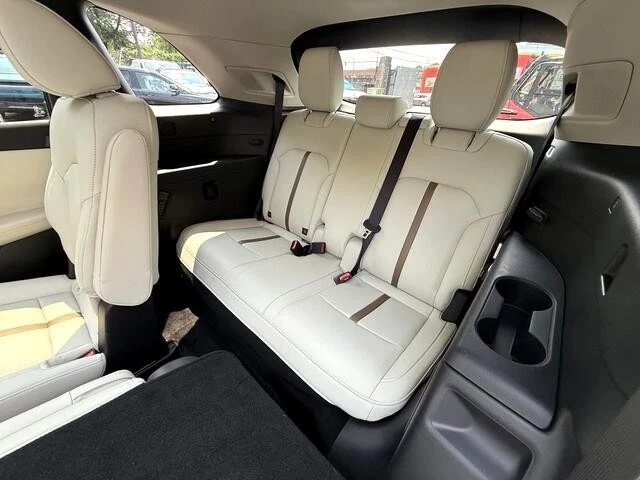 2025 Mazda CX-90 - Image 7 of 21