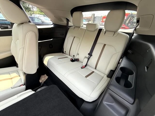 2025 Mazda CX-90 - Image 7 of 21