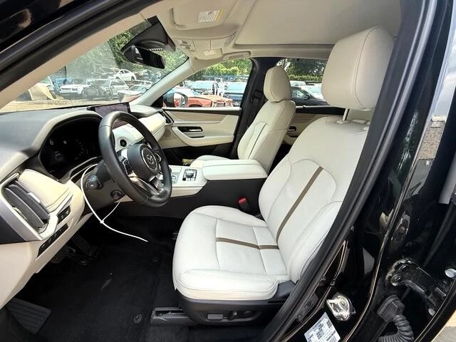 2025 Mazda CX-90 - Image 14 of 21