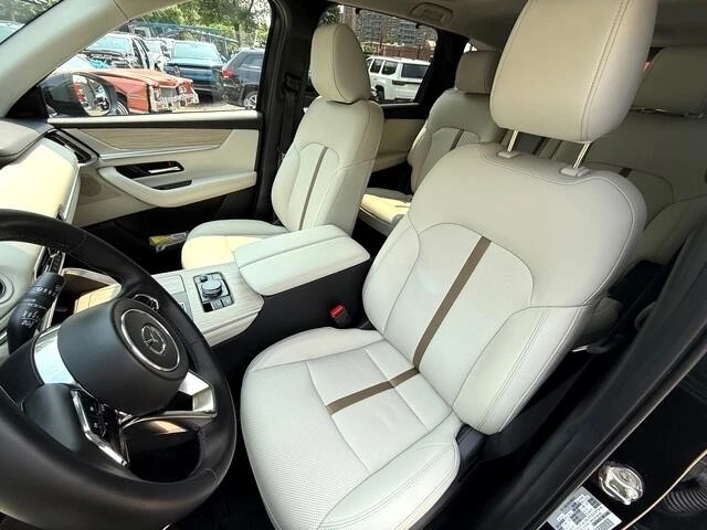 2025 Mazda CX-90 - Image 15 of 21