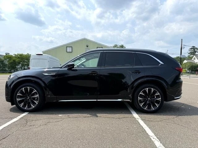 2025 Mazda CX-90 - Image 6 of 21