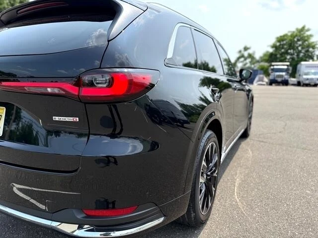 2025 Mazda CX-90 - Image 20 of 21
