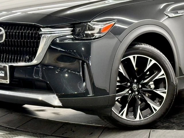 2025 Mazda CX-90 - Image 4 of 21