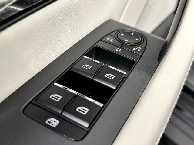 2025 Mazda CX-90 - Image 19 of 21
