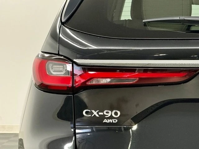 2025 Mazda CX-90 - Image 11 of 21