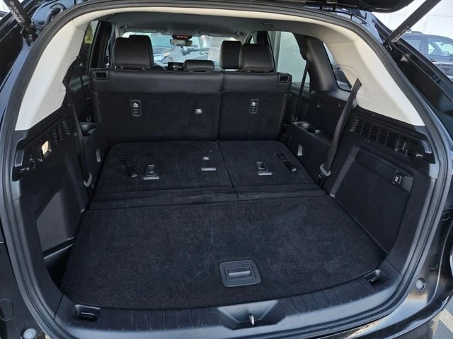 2025 Mazda CX-90 - Image 26 of 28