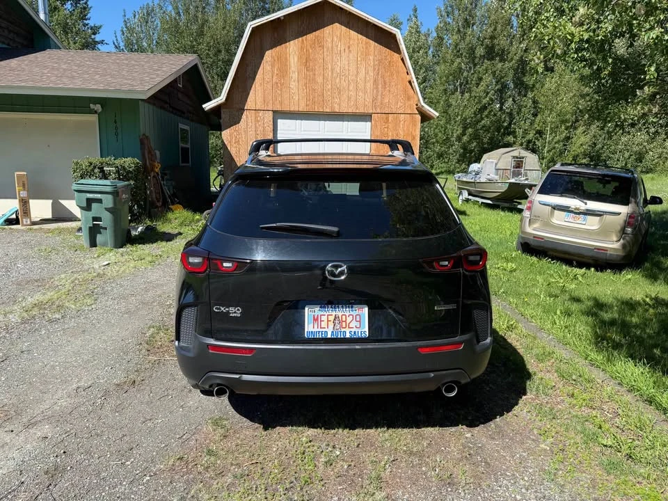 2025 Mazda CX-50 - Image 8 of 12