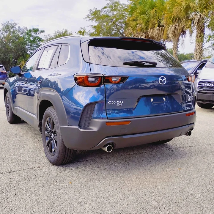 2025 Mazda CX-50 - Image 4 of 12