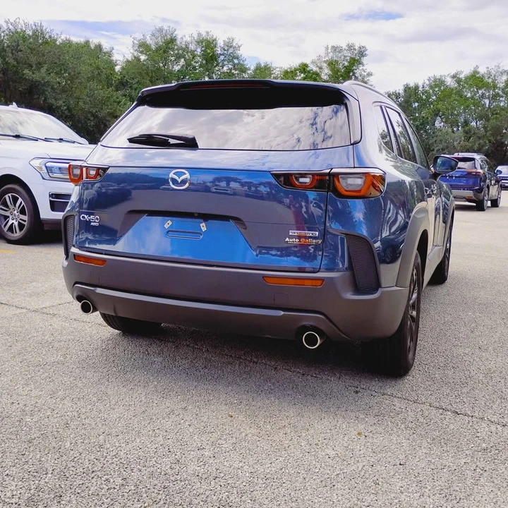 2025 Mazda CX-50 - Image 6 of 12