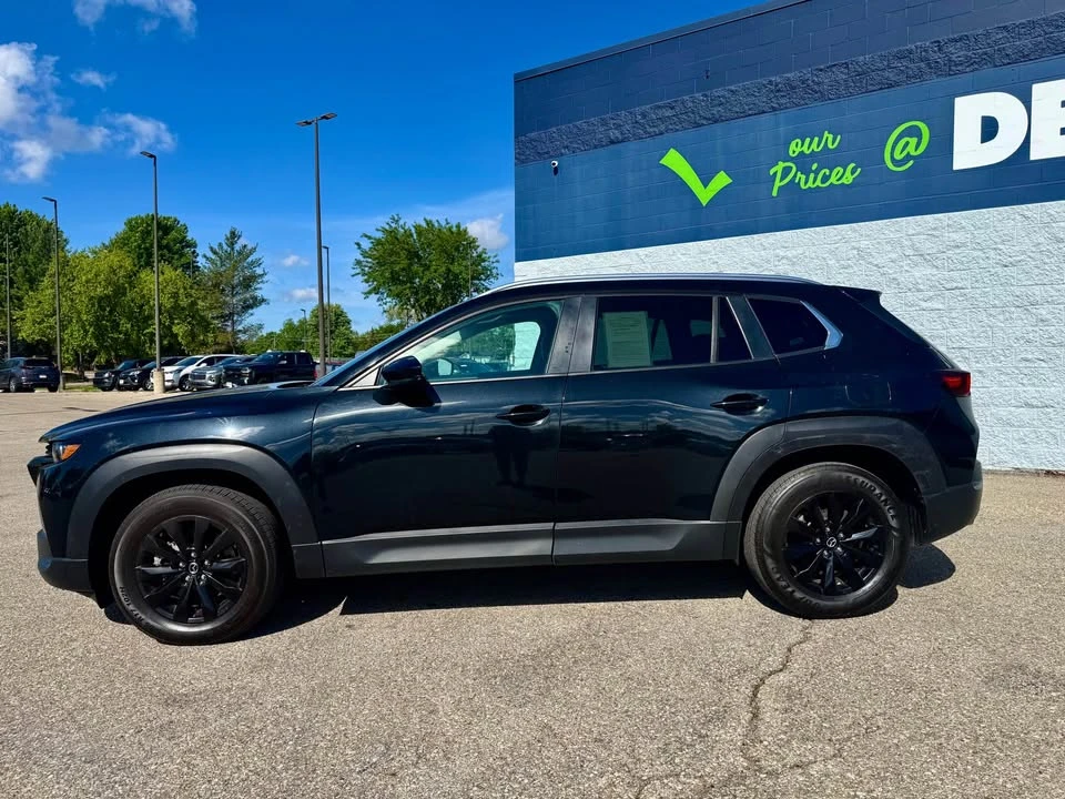 2025 Mazda CX-50 - Image 4 of 15