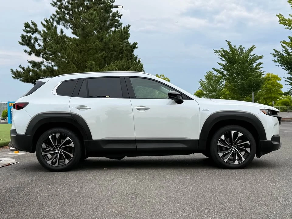 2025 Mazda CX-50 - Image 8 of 15
