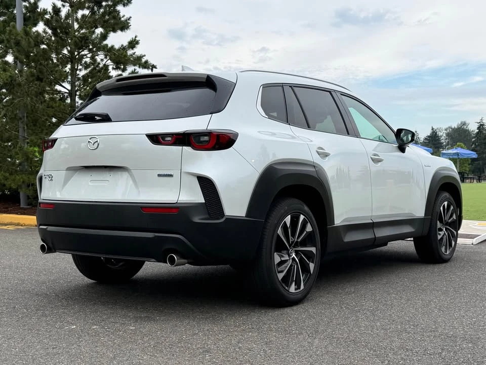 2025 Mazda CX-50 - Image 7 of 15