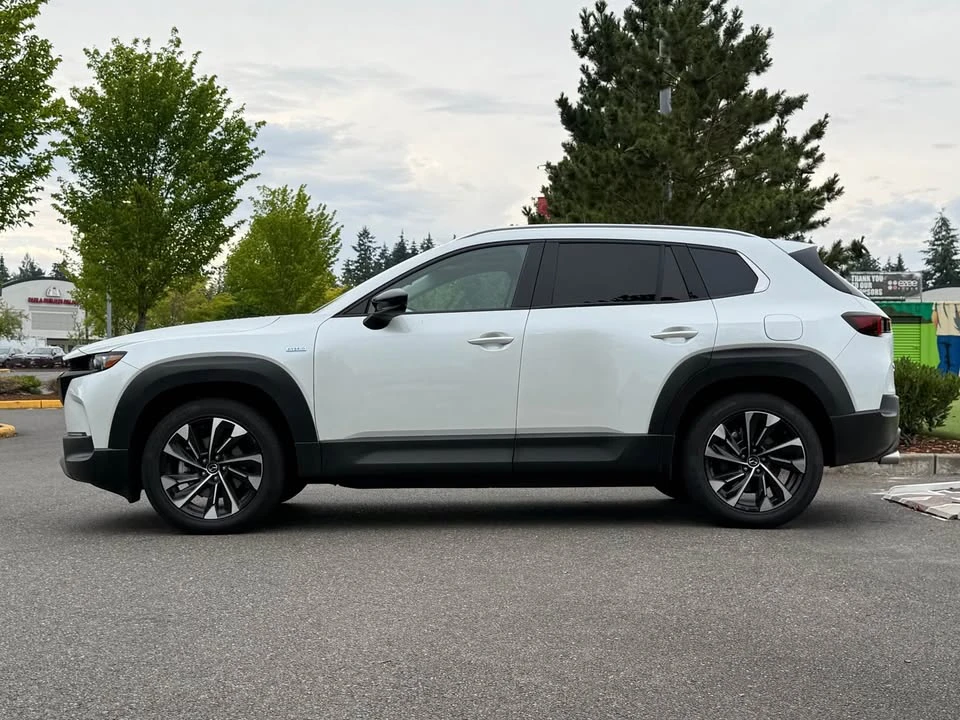 2025 Mazda CX-50 - Image 4 of 15