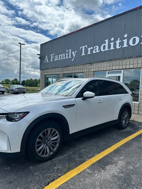 2025 Mazda CX-90 - Image 2 of 13