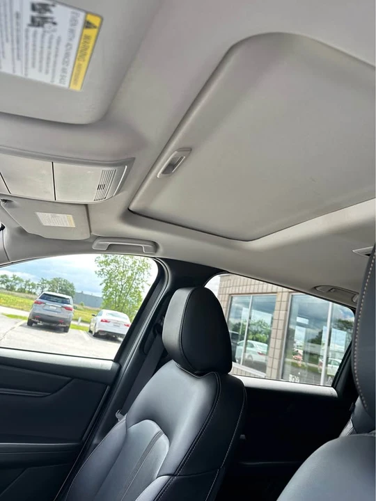 2025 Mazda CX-90 - Image 10 of 13
