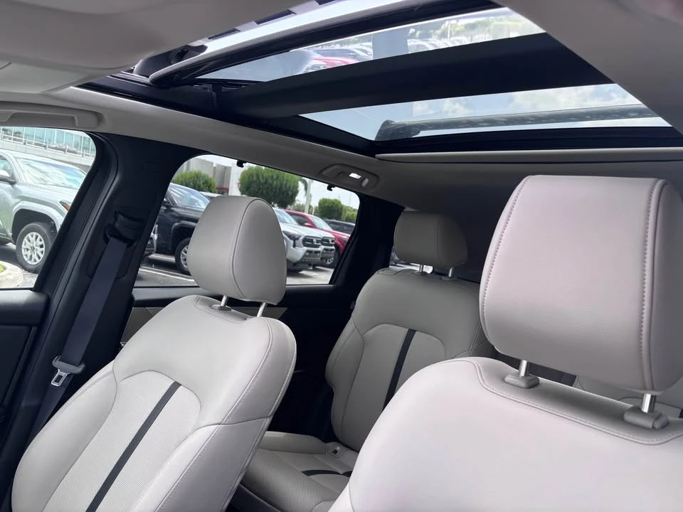 2025 Mazda CX-90 - Image 7 of 13