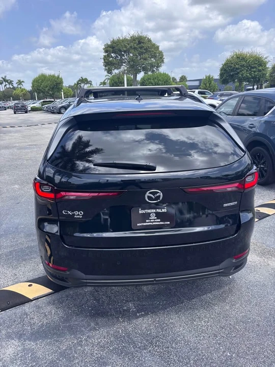 2025 Mazda CX-90 - Image 3 of 13