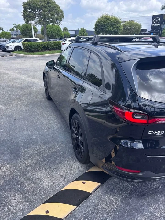2025 Mazda CX-90 - Image 2 of 13