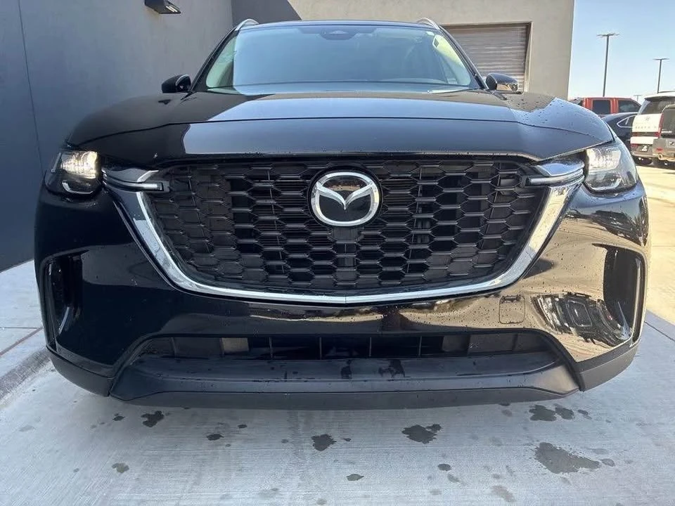 2025 Mazda CX-90 - Image 2 of 10